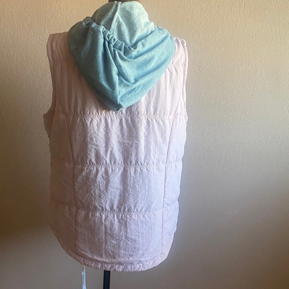 OUTDOOR COLLECTION Light Pink Puffer Vest with Gray Hood